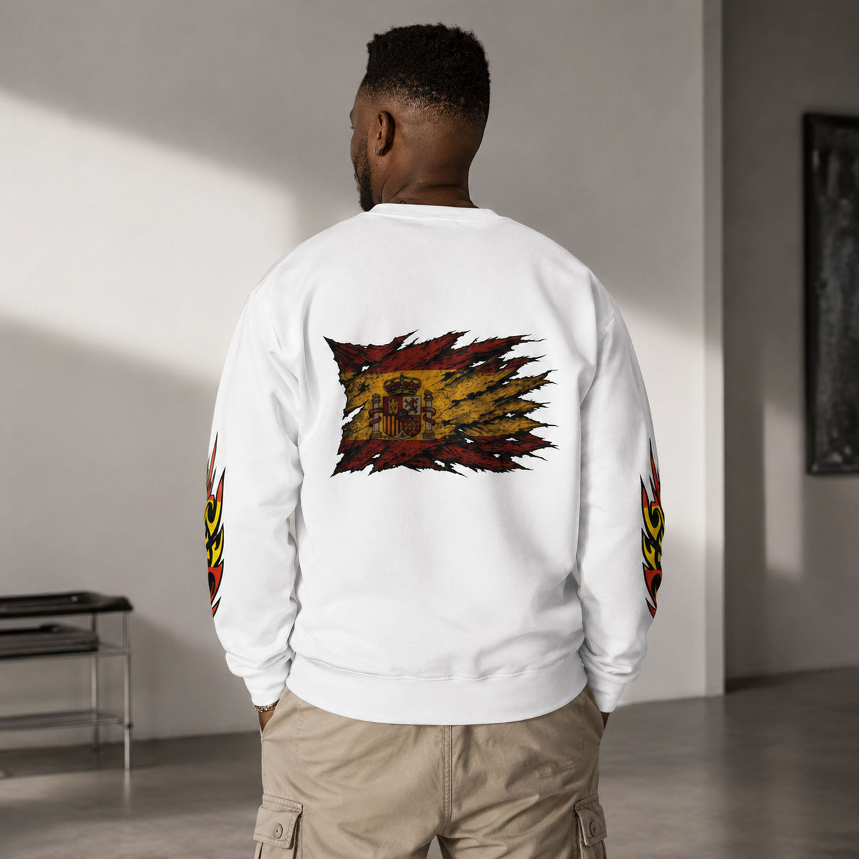 Reyes Del Mundo 2026 Premium Crewneck